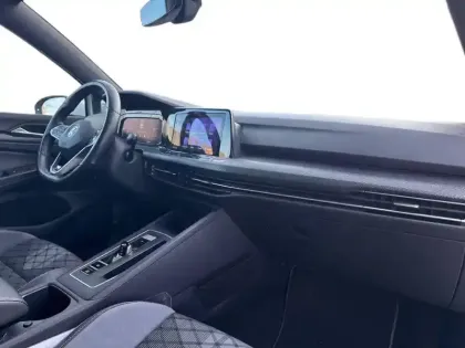 Photo 8 Volkswagen Golf  2.0 TDI SCR 150 DSG7