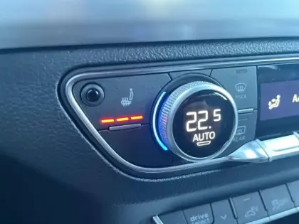 Photo 36 Audi Q5  55 TFSIe 367 S tronic 7 Quattro