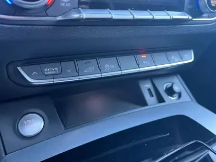 Photo 31 Audi Q5  55 TFSIe 367 S tronic 7 Quattro