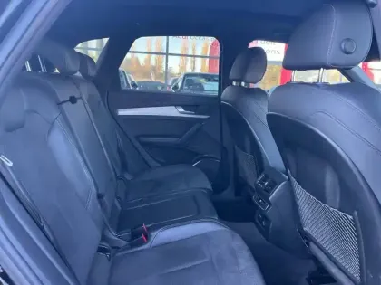 Photo 29 Audi Q5  55 TFSIe 367 S tronic 7 Quattro