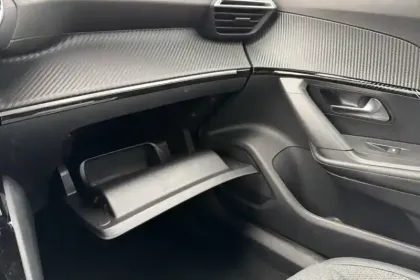 Photo 25 Peugeot 2008  100 S&S BVM6