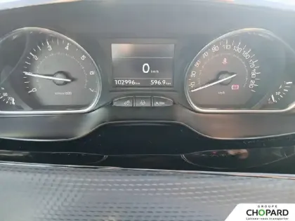 Photo 16 Peugeot 2008  1.2 PureTech 110ch S&S BVM5