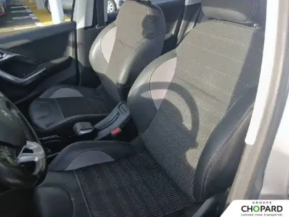 Photo 76 Peugeot 2008  1.2 PureTech 110ch S&S BVM5