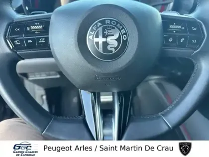 Photo 12 Alfa Romeo Junior  1.2 Ibrida 136 ch eDCT6