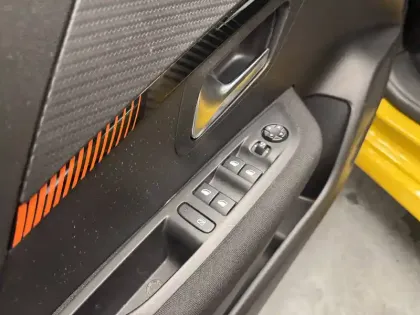 Photo 27 Peugeot 208  PureTech 75 S&S BVM5