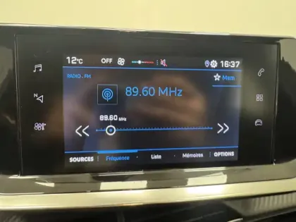 Photo 22 Peugeot 208  PureTech 75 S&S BVM5