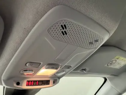 Photo 26 Peugeot 208  PureTech 75 S&S BVM5