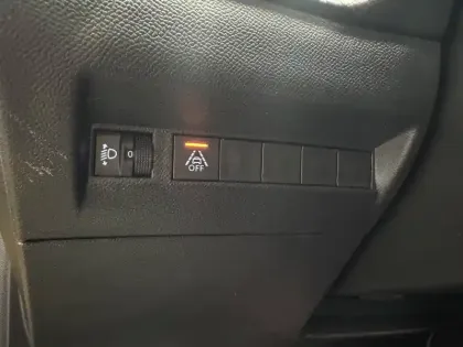 Photo 16 Peugeot 208  PureTech 75 S&S BVM5