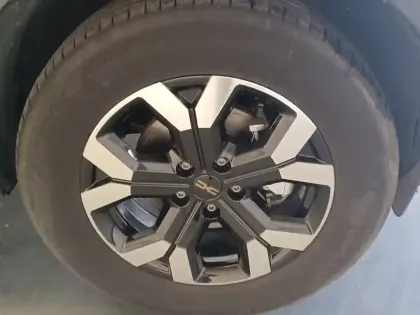 Photo 8 Dacia Duster  Hybrid 140