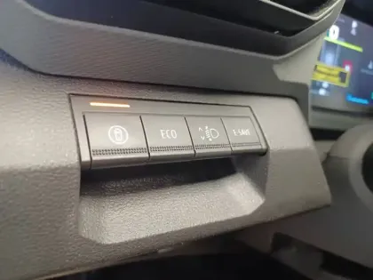 Photo 26 Dacia Duster  Hybrid 140