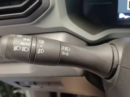 Photo 27 Dacia Duster  Hybrid 140