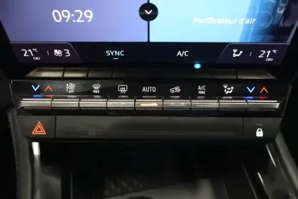 Photo 34 Renault Espace  E-Tech full hybrid 200 GSR2