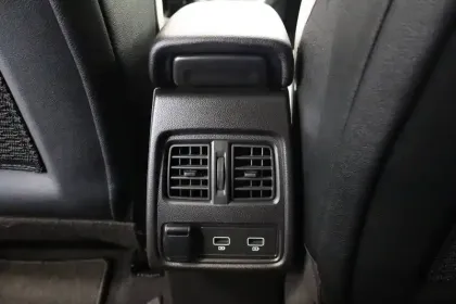 Photo 28 Renault Captur  E-Tech 145 - 21