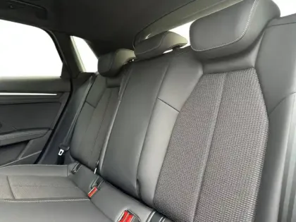 Photo 13 Audi A3  Sportback TFSI e Hybride rechargeable 204 S tronic 6