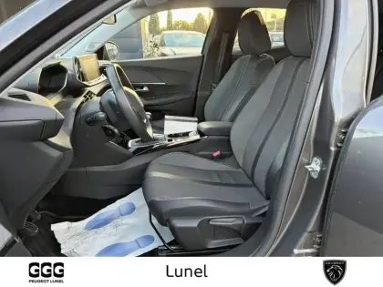 Photo 8 Peugeot 2008  PureTech 130 S&S BVM6