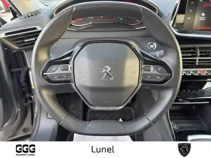 Photo 12 Peugeot 2008  PureTech 130 S&S BVM6