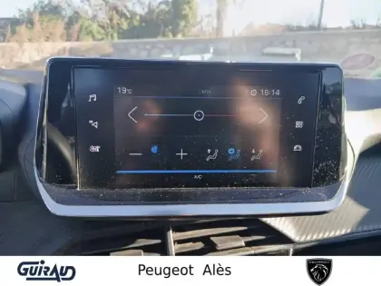 Photo 16 Peugeot 208  PureTech 100 S&S BVM6