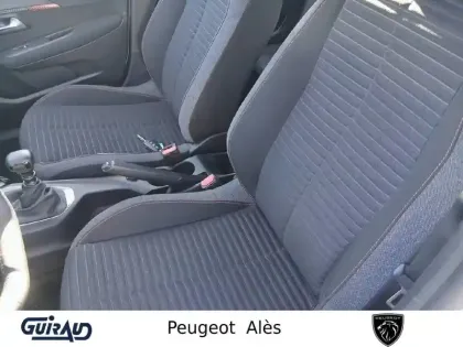 Photo 8 Peugeot 208  PureTech 100 S&S BVM6