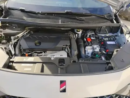 Photo 6 DS Ds 7  Hybride Rechargeable E-Tense 225 EAT8 Performance Line +