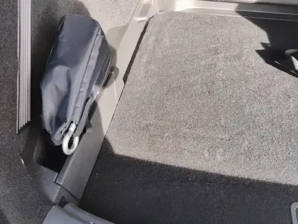 Photo 26 DS Ds 7  Hybride Rechargeable E-Tense 225 EAT8 Performance Line +