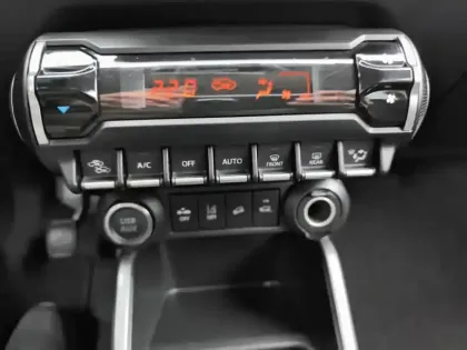 Photo 12 Suzuki Ignis  1.2 Dualjet Hybrid Pack