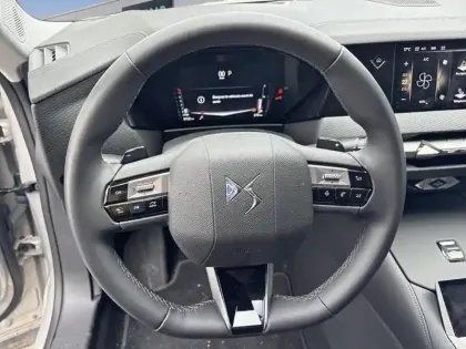 Photo 11 DS DS 4  BlueHDi 130 EAT8 Rivoli