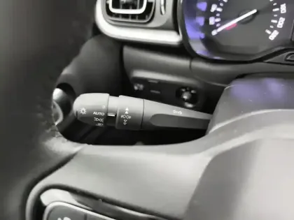 Photo 17 Citroën C3  PureTech 110 S&S BVM6 Shine