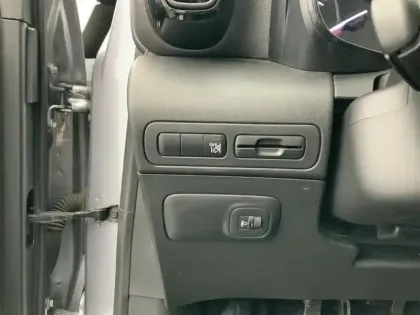 Photo 16 Citroën C3 Aircross  PureTech 110 S&S BVM6 C-Series