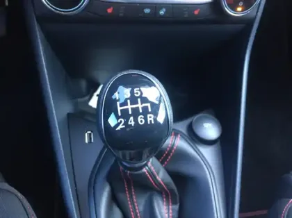 Photo 7 Ford Fiesta 1.0 EcoBoost Hybrid 125ch ST-Line 5p