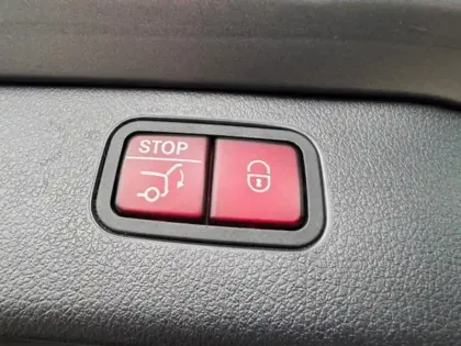 Photo 23 Mercedes Classe C 220 d 4MATIC AMG Line