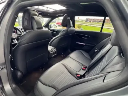 Photo 3 Mercedes Classe C 220 d 4MATIC AMG Line