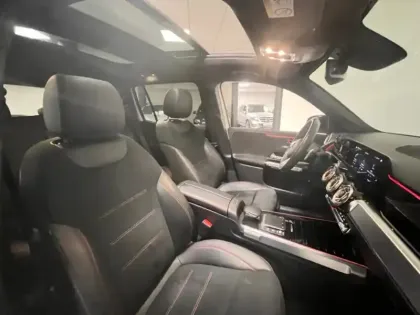 Photo 16 Mercedes GLB 200 d AMG Line