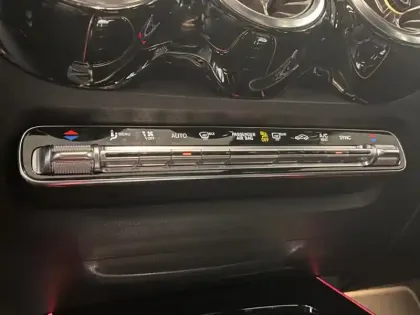 Photo 14 Mercedes GLB 200 d AMG Line