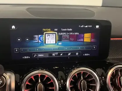 Photo 20 Mercedes GLB 200 d AMG Line