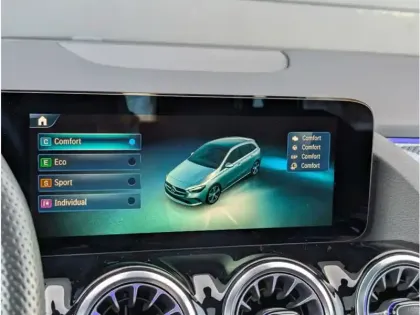 Photo 31 Mercedes Classe B 200 d AMG Line TO SIEGES ELECTRIQUES MEMOIRES CHAU