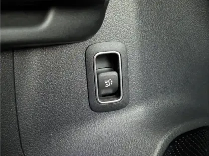 Photo 22 Mercedes Classe B 200 d AMG Line TO SIEGES ELECTRIQUES MEMOIRES CHAU