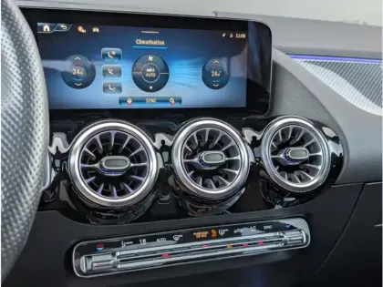 Photo 23 Mercedes Classe B 200 d AMG Line TO SIEGES ELECTRIQUES MEMOIRES CHAU