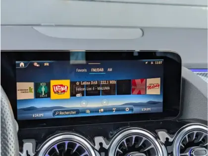 Photo 28 Mercedes Classe B 200 d AMG Line TO SIEGES ELECTRIQUES MEMOIRES CHAU