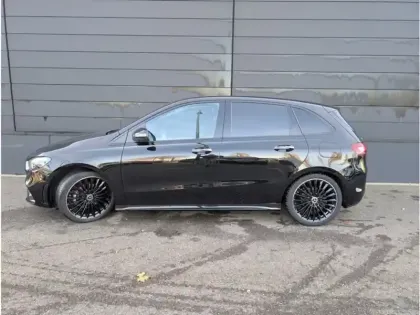 Photo 1 Mercedes Classe B 200 d AMG Line TO SIEGES ELECTRIQUES MEMOIRES CHAU