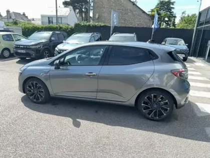 Photo 1 Renault Clio E-Tech full hybrid 145 GSR2 Esprit Alpine 5p