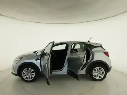 Photo 12 Renault Captur  1.6 E-Tech hybride 145ch Business -21