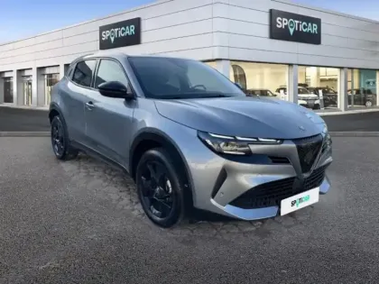 Photo 2 Alfa Romeo Junior  1.2 Ibrida 136ch DCT6