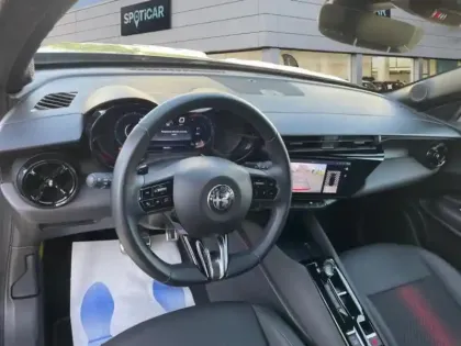 Photo 7 Alfa Romeo Junior  1.2 Ibrida 136ch DCT6