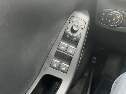 Photo 12 Ford Puma  1.0  E85 Flexifuel 125ch S&S mHEV Titanium