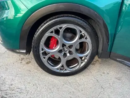 Photo 11 Alfa Romeo Tonale  1.5 Hybrid 130ch Edizione Speciale TCT