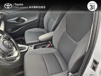Photo 10 Toyota Yaris  116h Design 5p