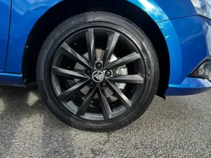 Photo 9 Skoda Fabia  1.0 MPI 60ch Drive 125 ans Euro6d-T 3cv