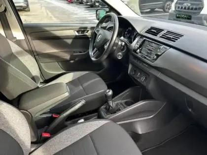 Photo 13 Skoda Fabia  1.0 MPI 60ch Drive 125 ans Euro6d-T 3cv