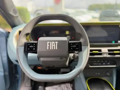 Photo 7 Fiat Panda Grande  Electrique 113ch La Prima