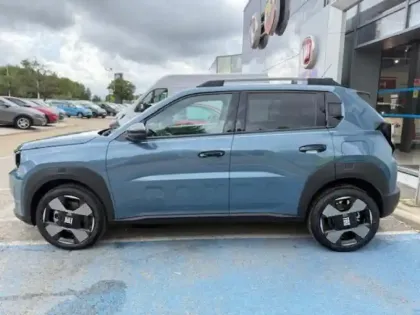 Photo 6 Fiat Panda Grande  Electrique 113ch La Prima